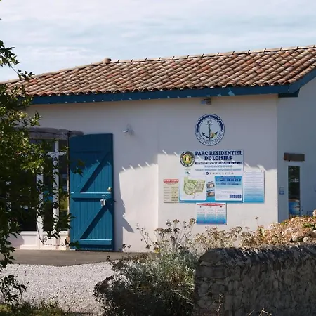 בית נופש Le Goujon Orist